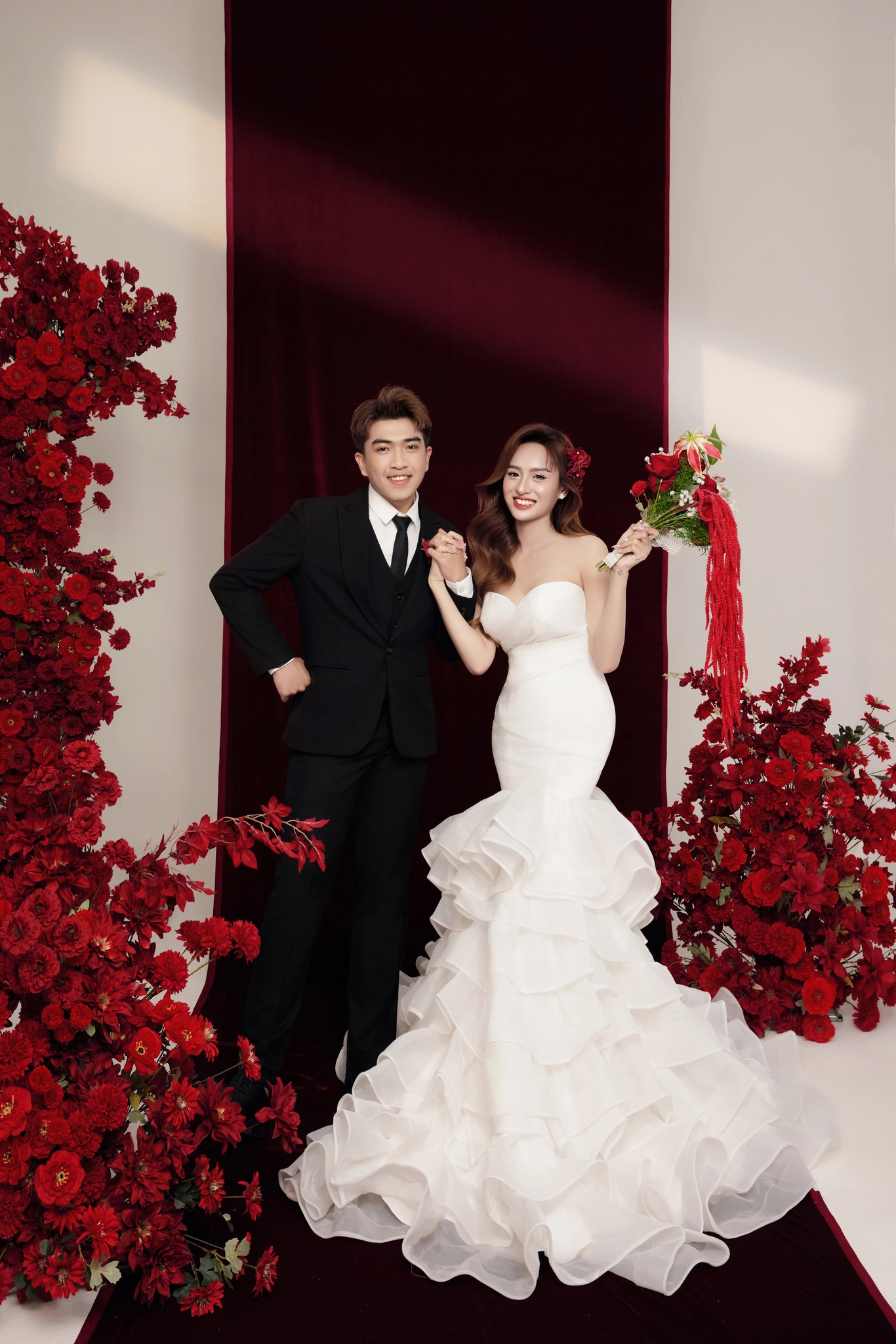 thiep-moi-cuoi-online_1763111756_0b4a7c57